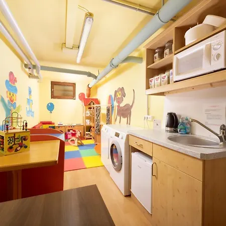 Otel Familienhotel Central