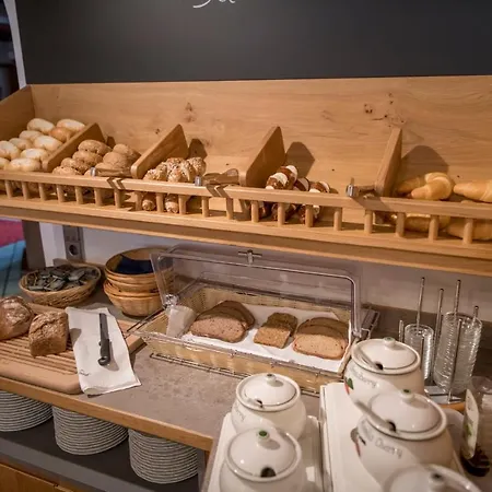 Otel Familienhotel Central Sankt Johann in Tirol