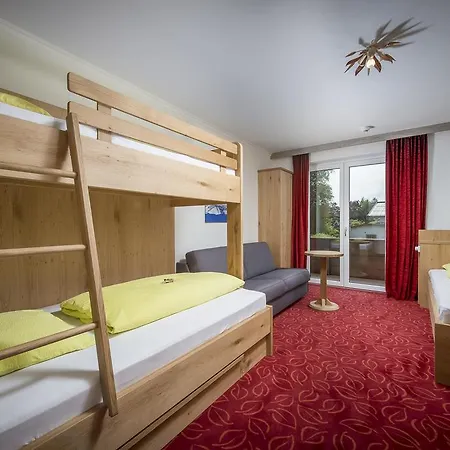 Familienhotel Central Hotel 3*