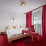 Familienhotel Central 蒂罗的圣约翰
