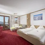 Familienhotel Central 3* 蒂罗的圣约翰