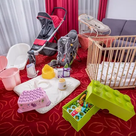 酒店 Familienhotel Central 蒂罗的圣约翰